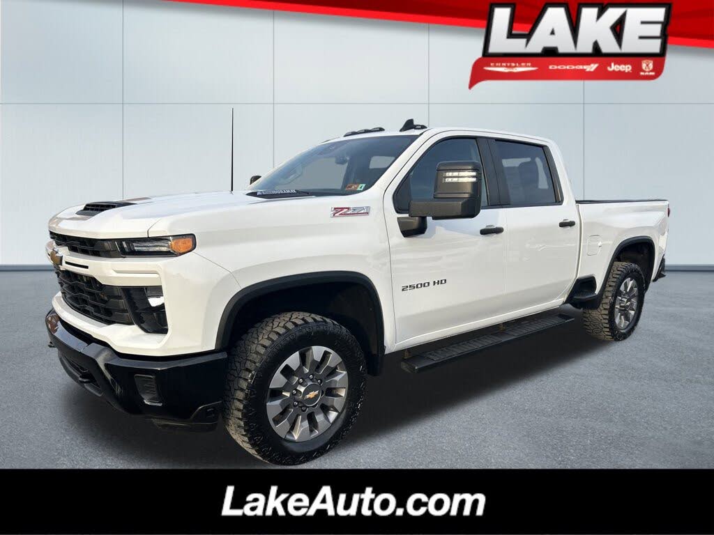 2024 Chevrolet Silverado 2500HD Custom Crew Cab 4WD