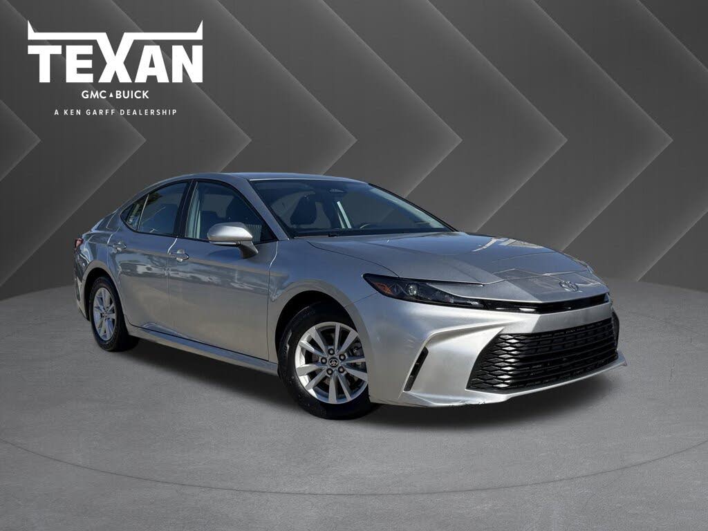 2025 Toyota Camry LE FWD