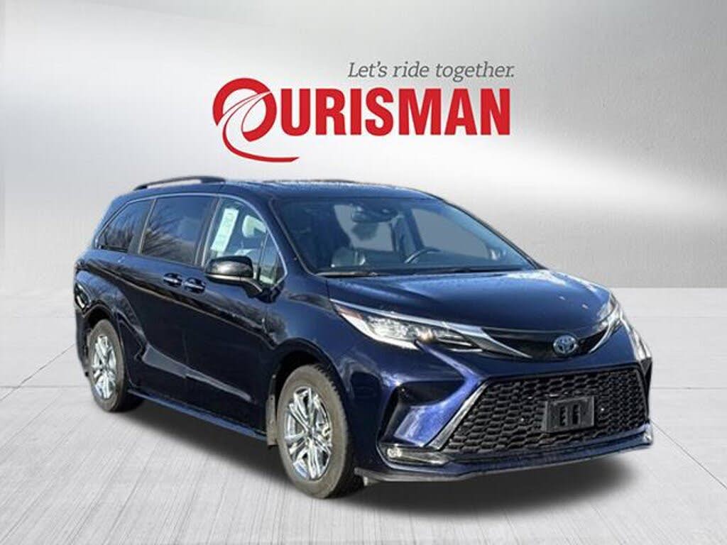 2022 Toyota Sienna XSE 7-Passenger AWD