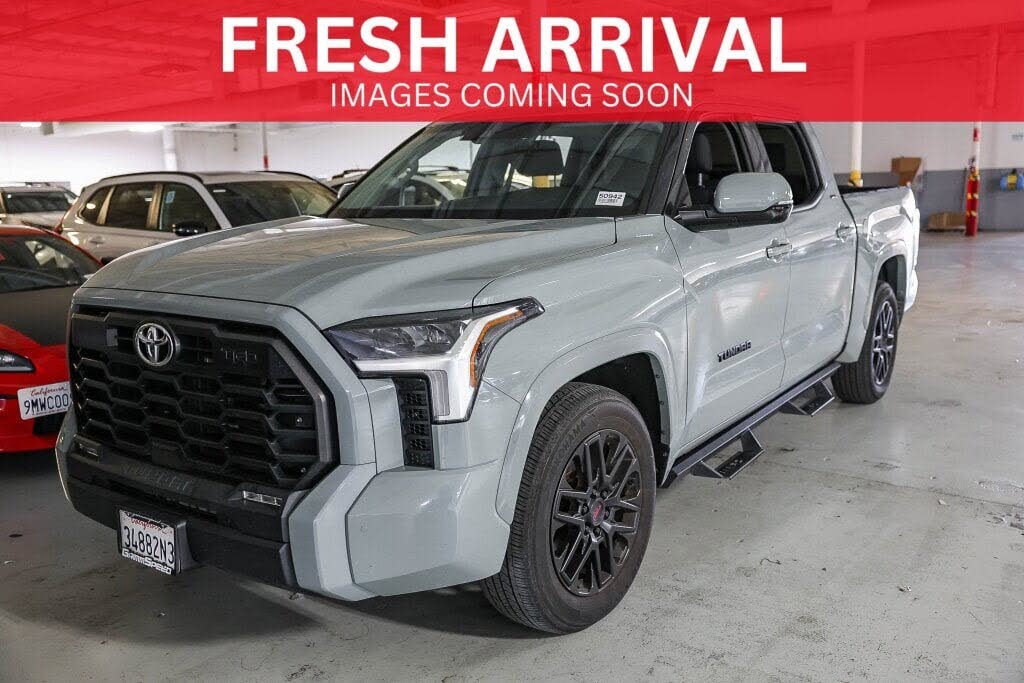 2022 Toyota Tundra SR5 CrewMax Cab RWD