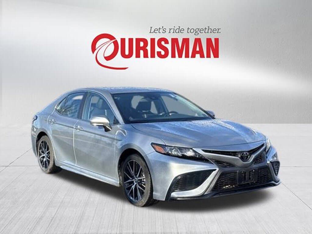 2024 Toyota Camry SE FWD