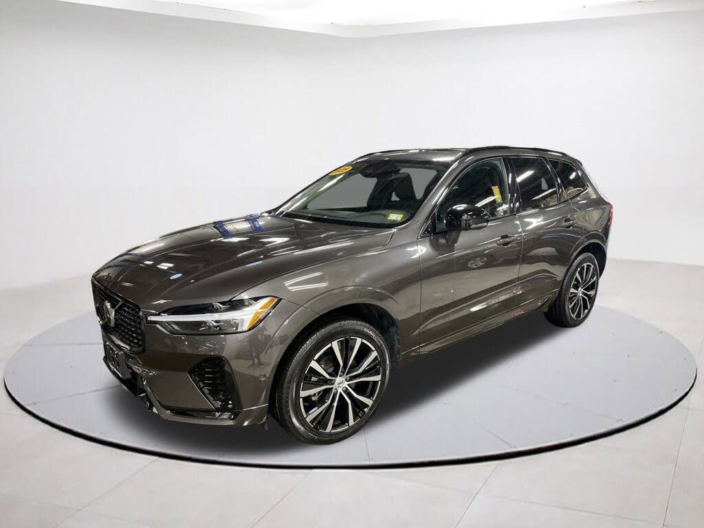 2025 Volvo XC60 B5 Plus Dark Theme AWD