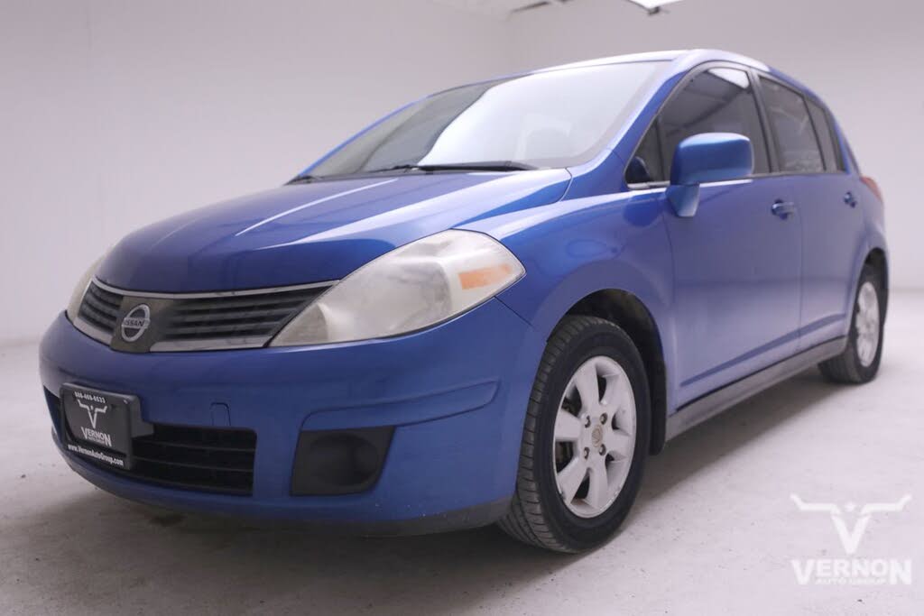 2008 Nissan Versa SL Hatchback