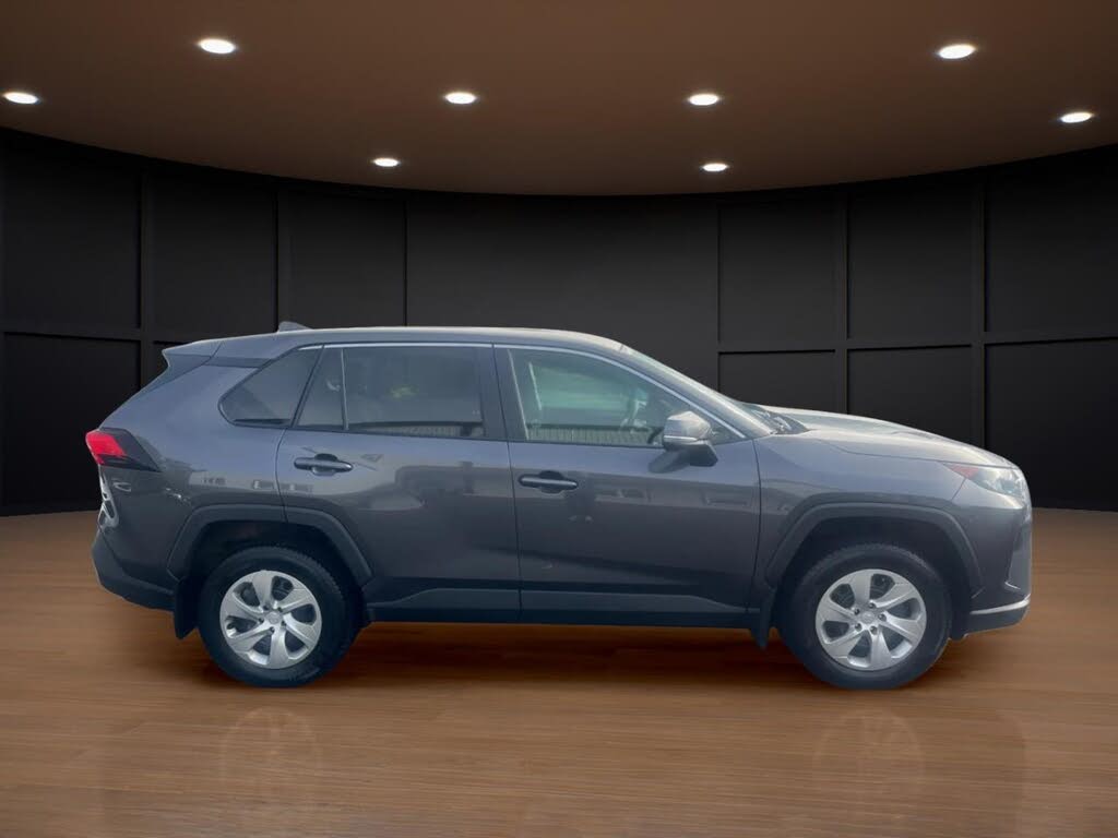 2022 Toyota RAV4 LE AWD