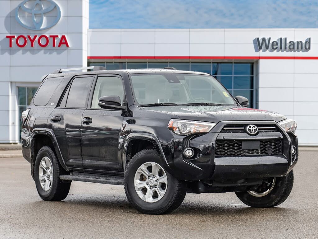 Toyota 4Runner SR5 Premium 4WD 2023