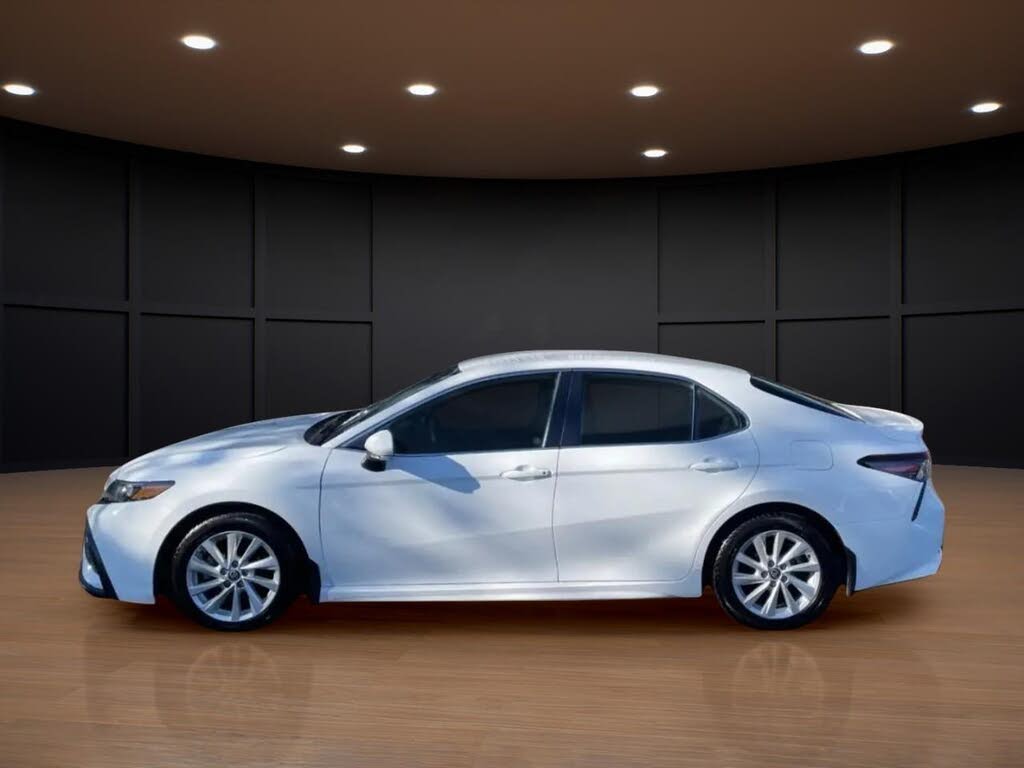Toyota Camry SE FWD 2023