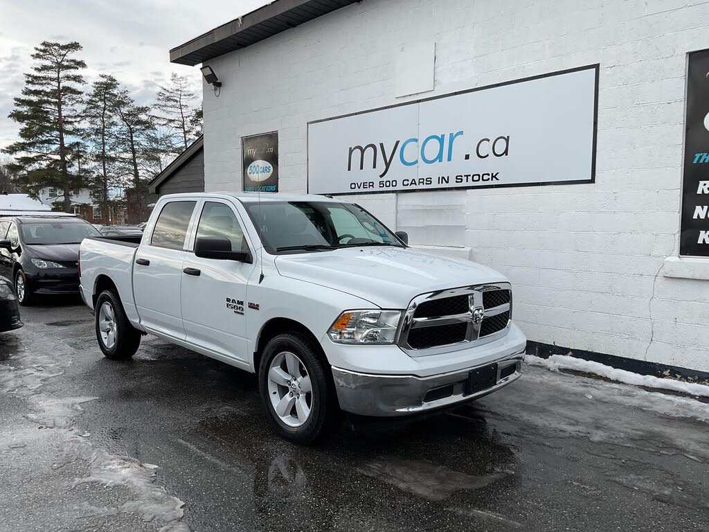 RAM 1500 Classic SLT Crew Cab 4WD 2023