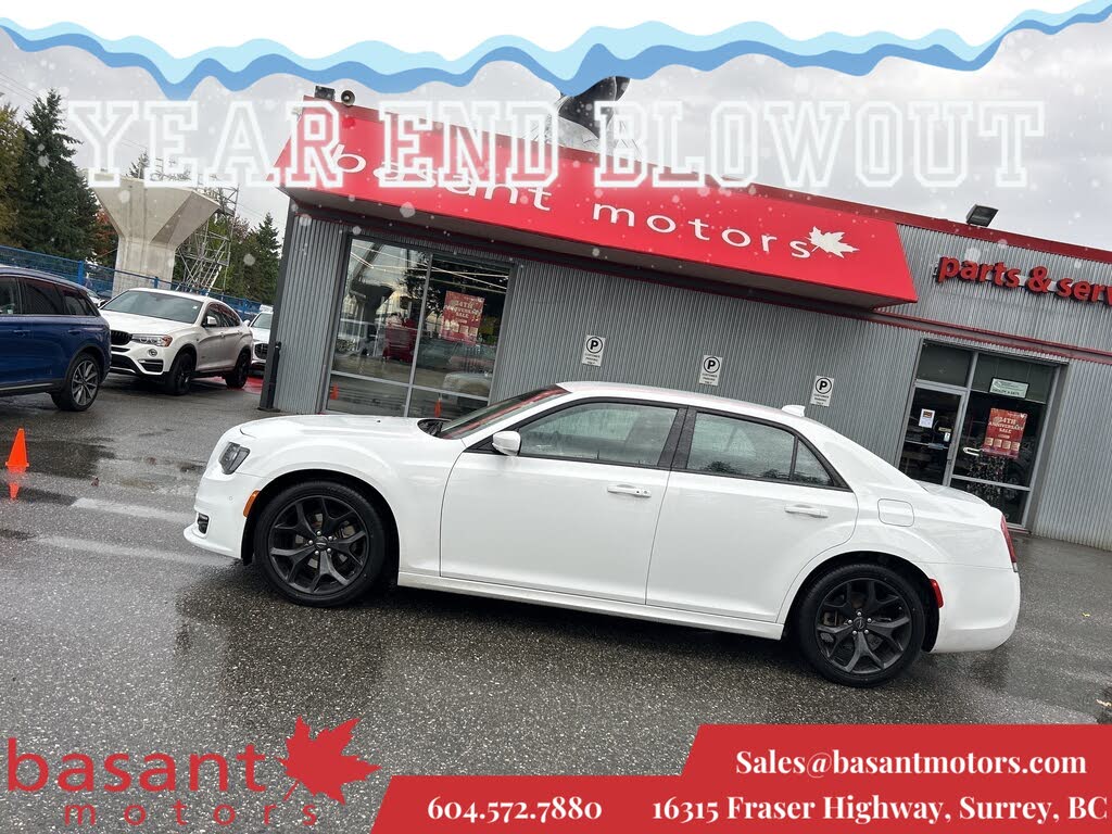 Chrysler 300 Touring L RWD 2022