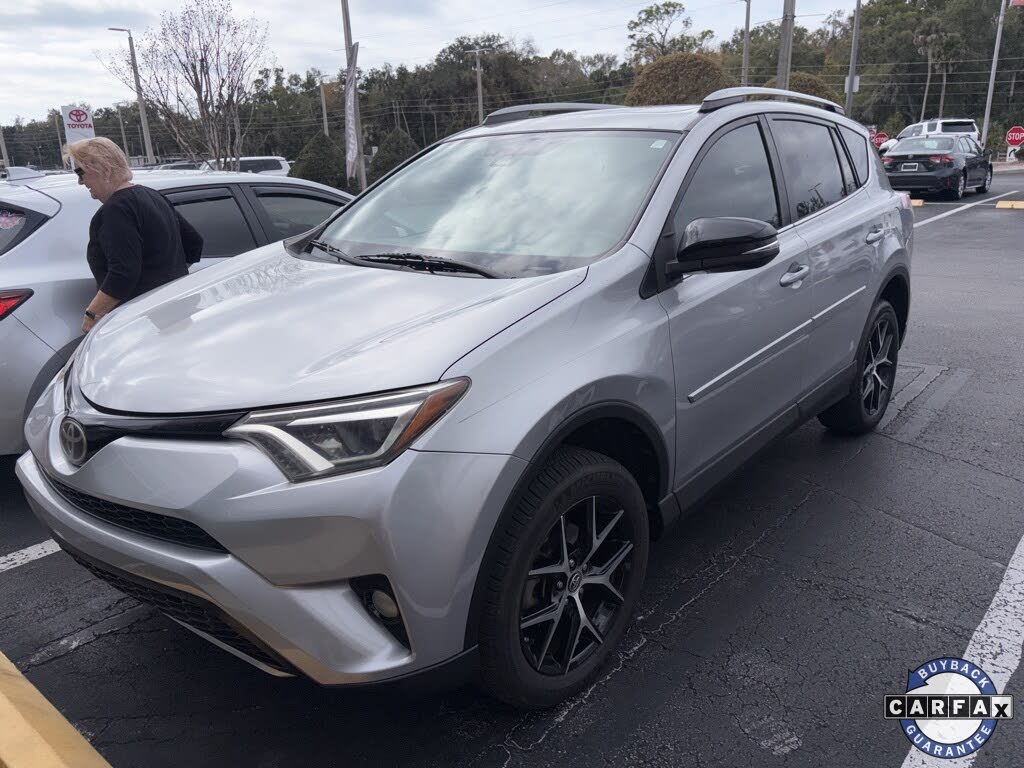 2017 Toyota RAV4 SE