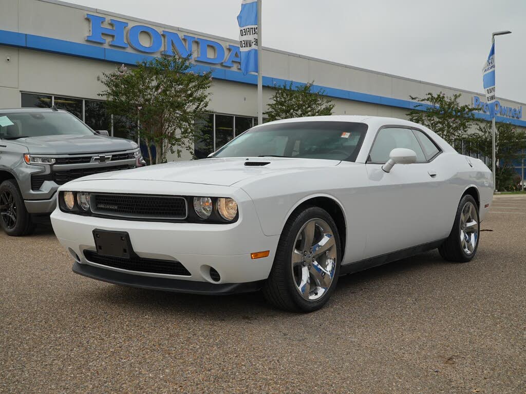 2014 Dodge Challenger SXT RWD