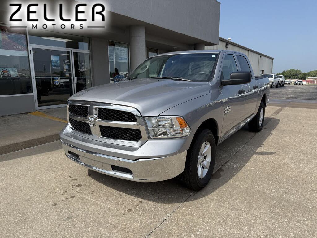 2022 RAM 1500 Classic SLT Crew Cab 4WD