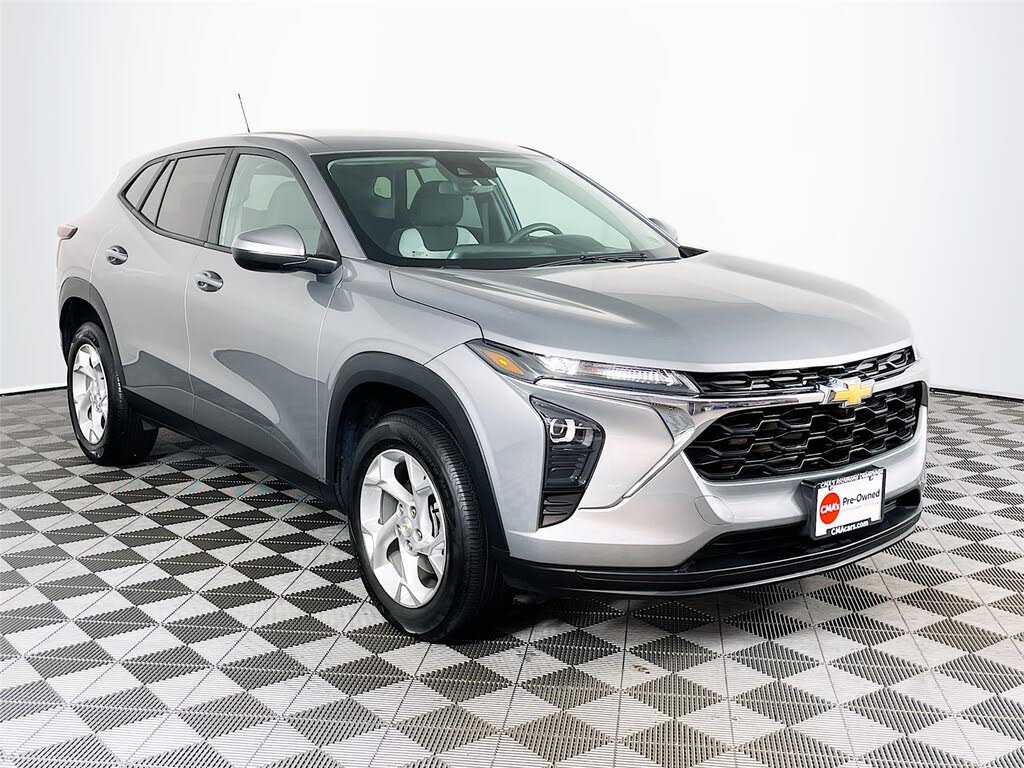 2024 Chevrolet Trax LS FWD