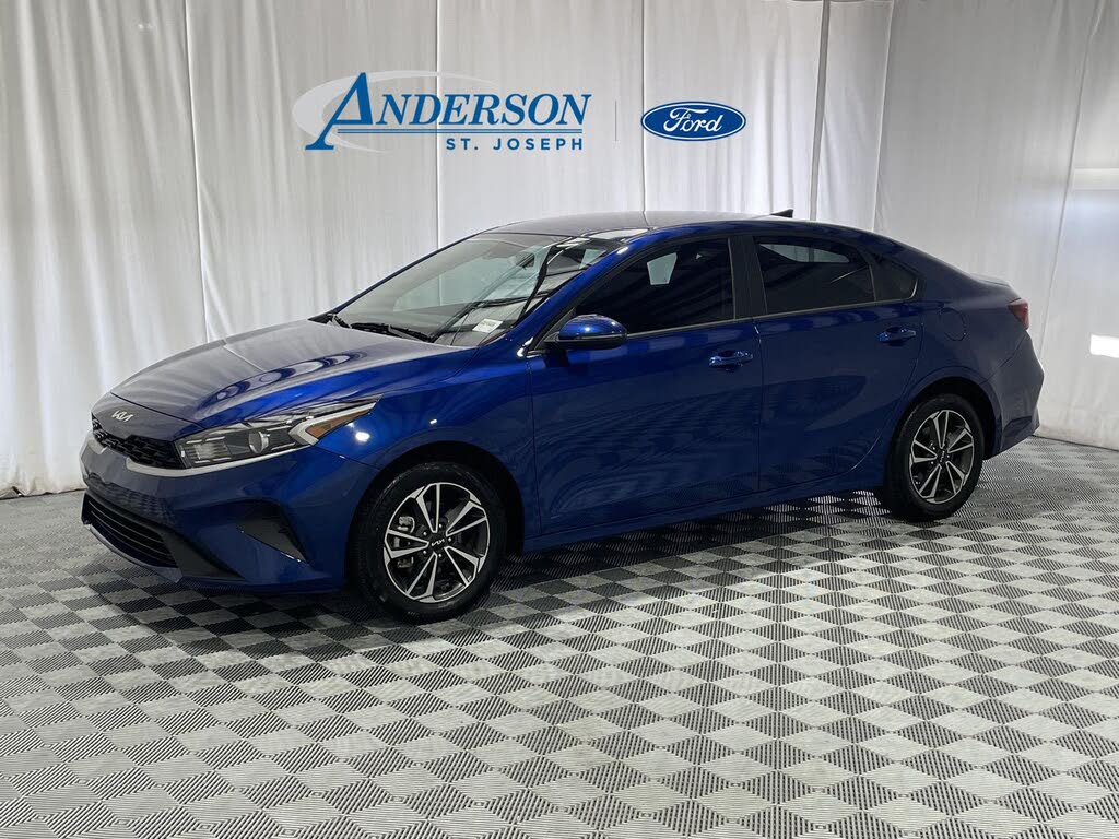 2024 Kia Forte LXS FWD