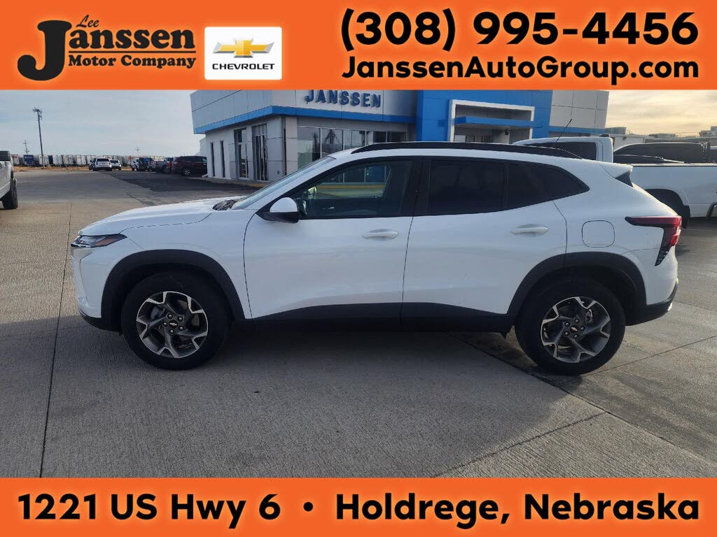 2025 Chevrolet Trax LT FWD