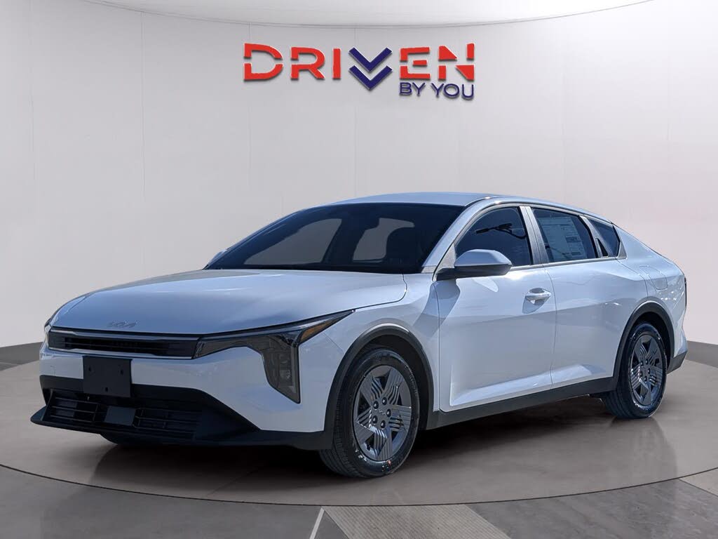 2025 Kia K4 LX FWD