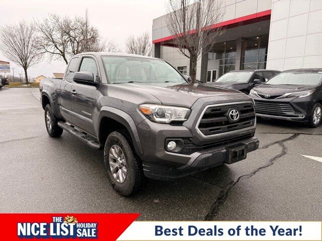 2017 Toyota Tacoma SR5 I4 Access Cab 4WD
