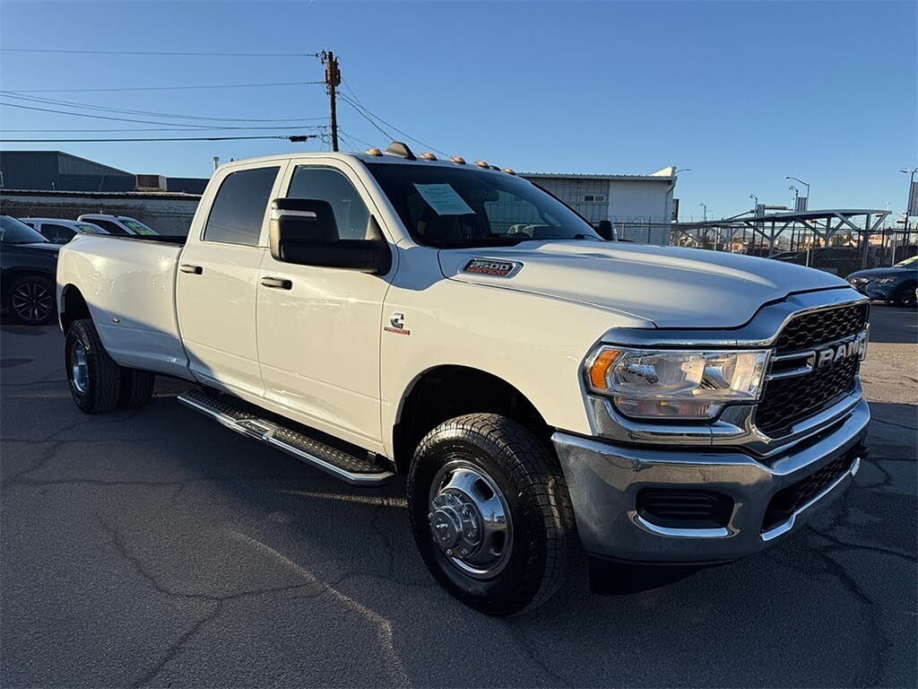 2024 RAM 3500 Tradesman Crew Cab LB DRW 4WD