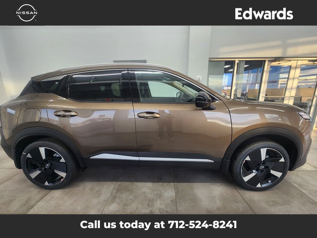 2026 Nissan Kicks SR AWD
