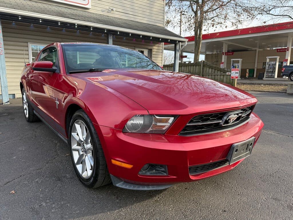 2010 Ford Mustang V6 Premium Coupe RWD
