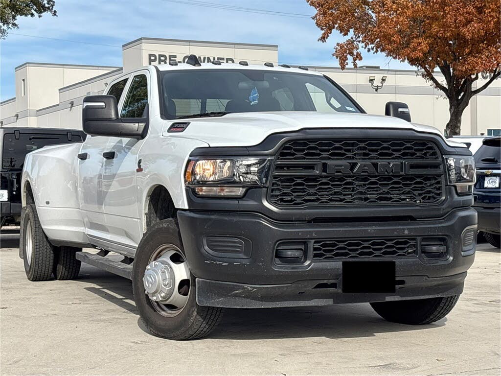 2023 RAM 3500 Tradesman Crew Cab LB DRW 4WD