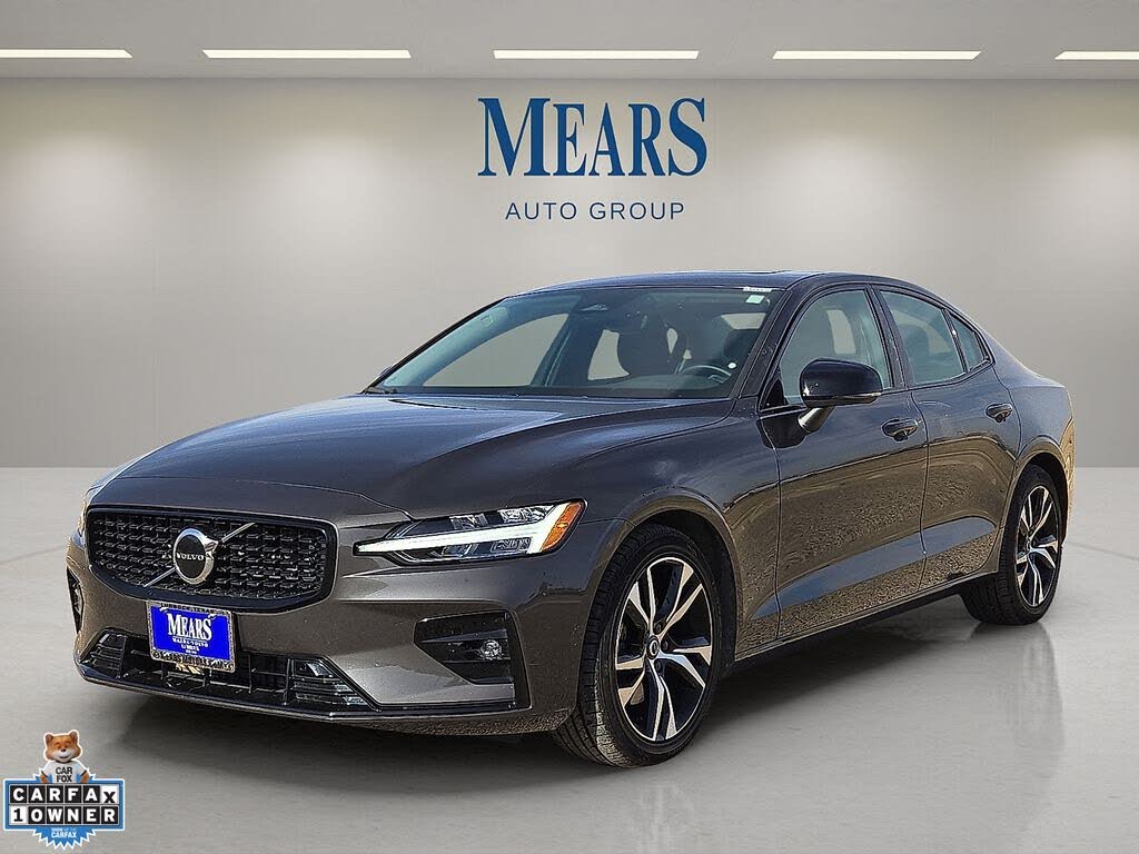 2024 Volvo S60 B5 Core Dark Theme FWD