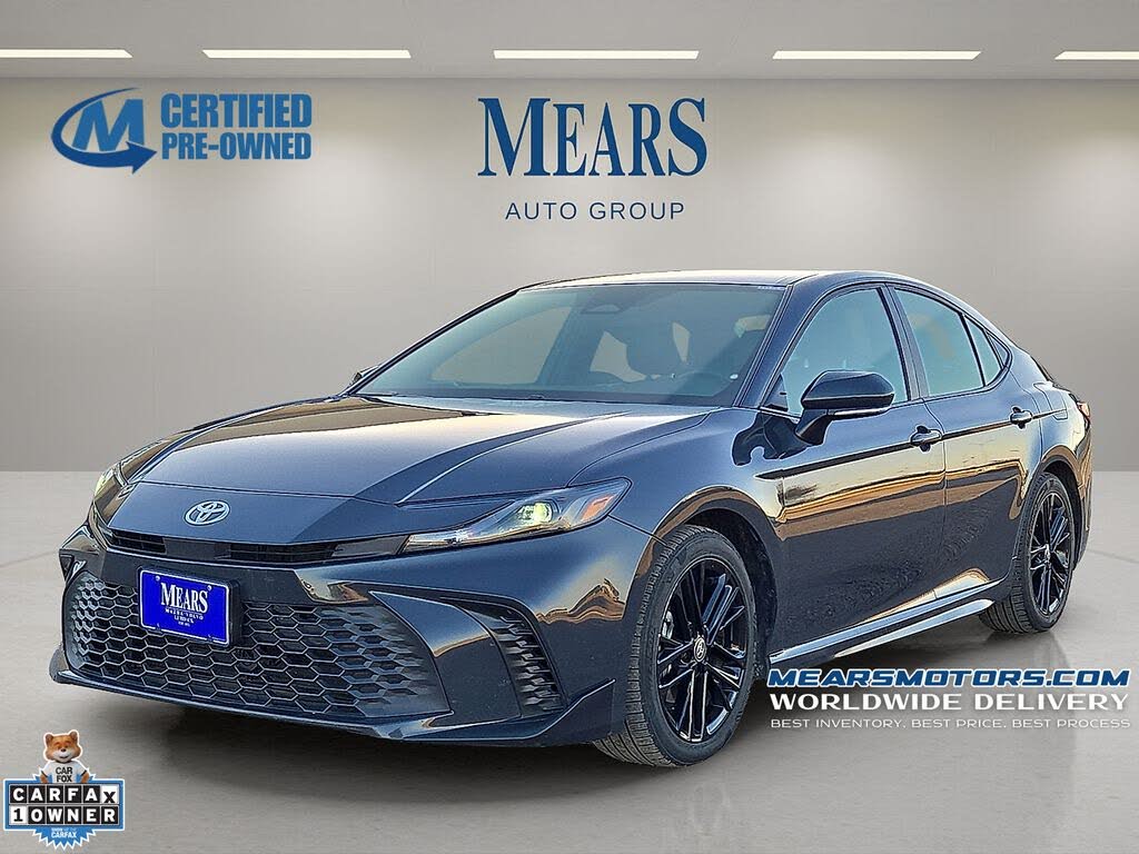 2025 Toyota Camry SE FWD