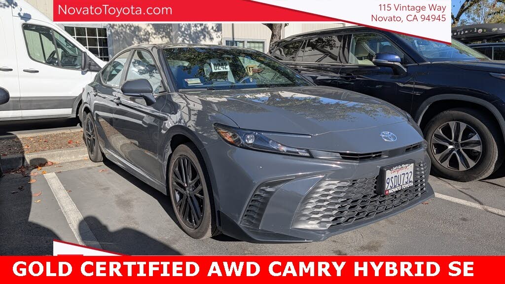 2025 Toyota Camry SE AWD