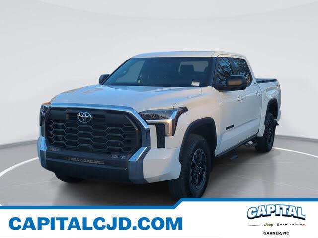 2025 Toyota Tundra SR5 CrewMax Cab 4WD