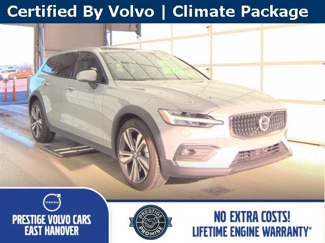 2025 Volvo V60 Cross Country B5 Plus AWD