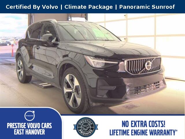 2025 Volvo XC40 B5 Core Bright Theme AWD