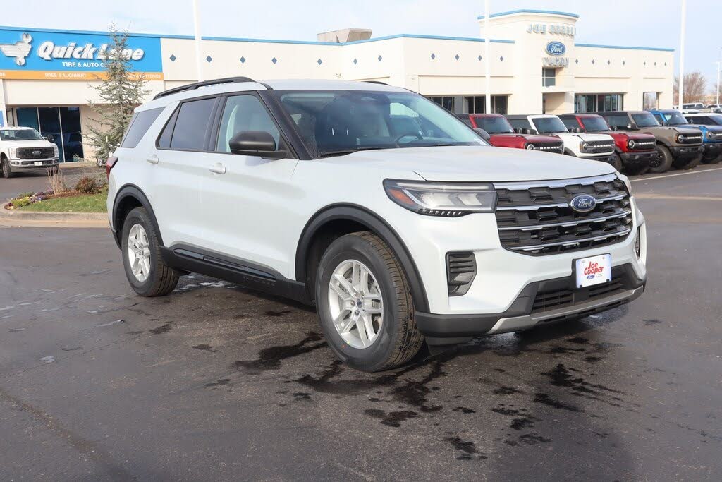 2026 Ford Explorer Active RWD