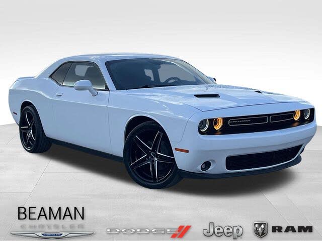 2018 Dodge Challenger SXT RWD