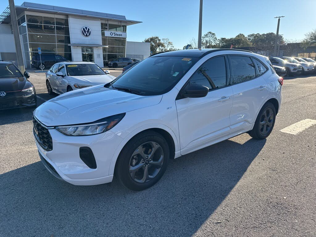 2023 Ford Escape ST-Line FWD