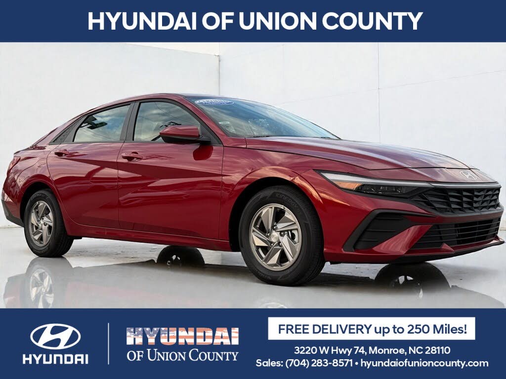 2025 Hyundai Elantra SE FWD