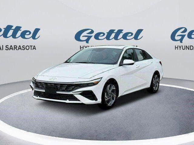 2025 Hyundai Elantra SEL Convenience FWD