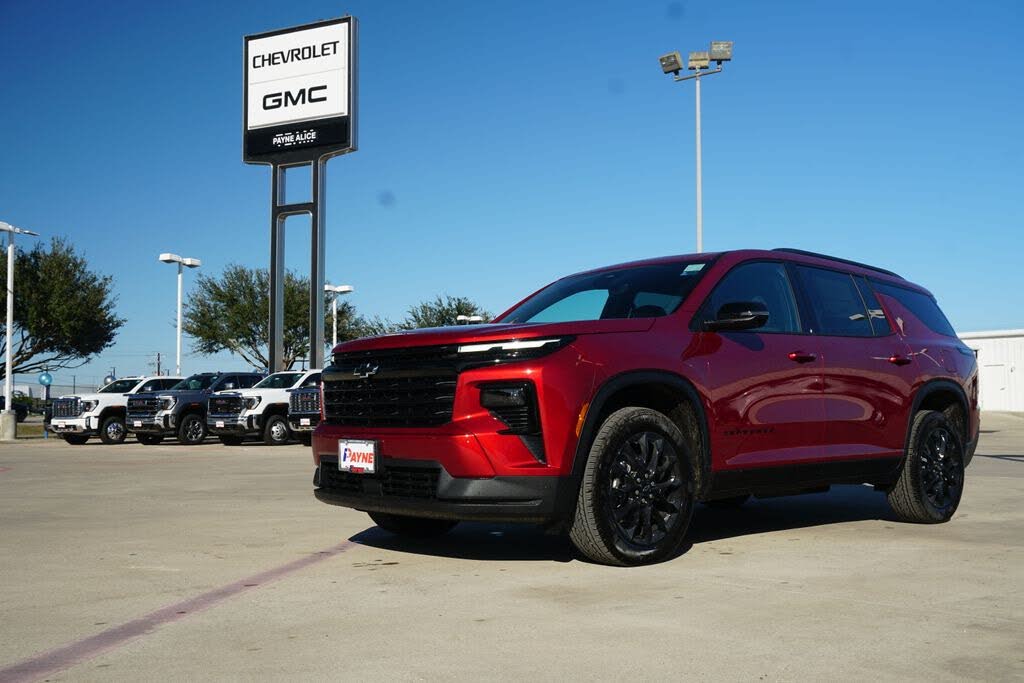 2026 Chevrolet Traverse LT FWD