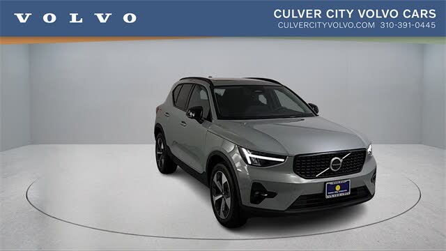 2026 Volvo XC40 B4 Plus FWD