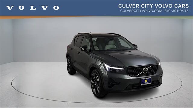 2026 Volvo XC40 B5 Plus AWD