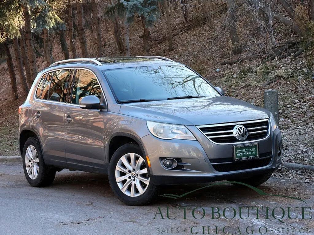 2010 Volkswagen Tiguan SE 4Motion with Leather