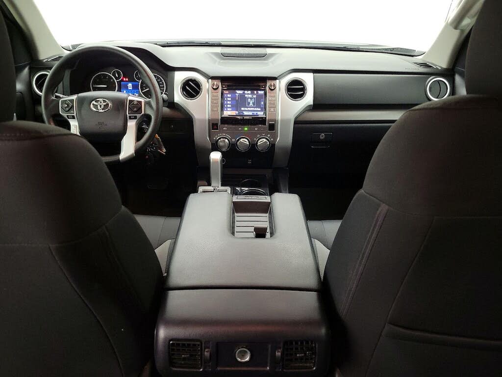 2017 Toyota Tundra SR5 CrewMax 4.6L