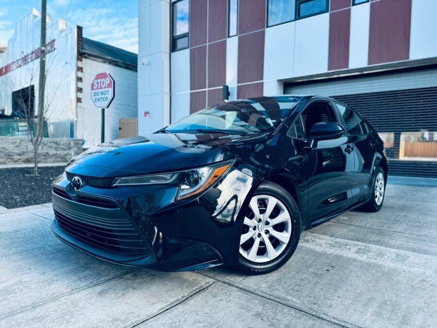2023 Toyota Corolla LE FWD