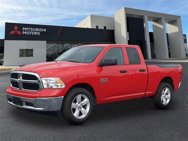 2024 RAM 1500 Classic SLT Quad Cab 4WD