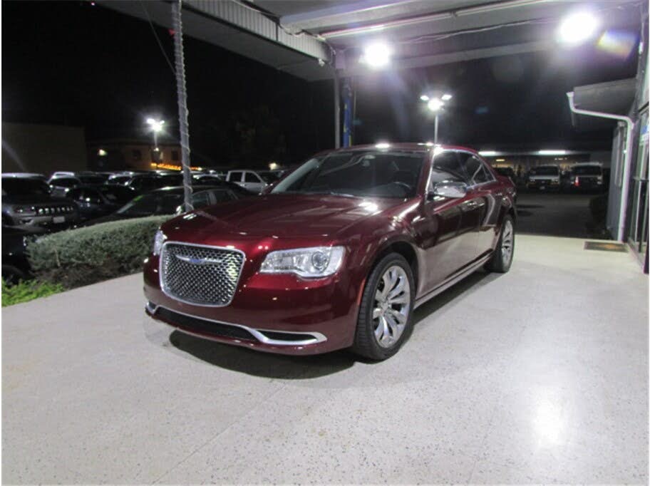 2018 Chrysler 300 Touring RWD