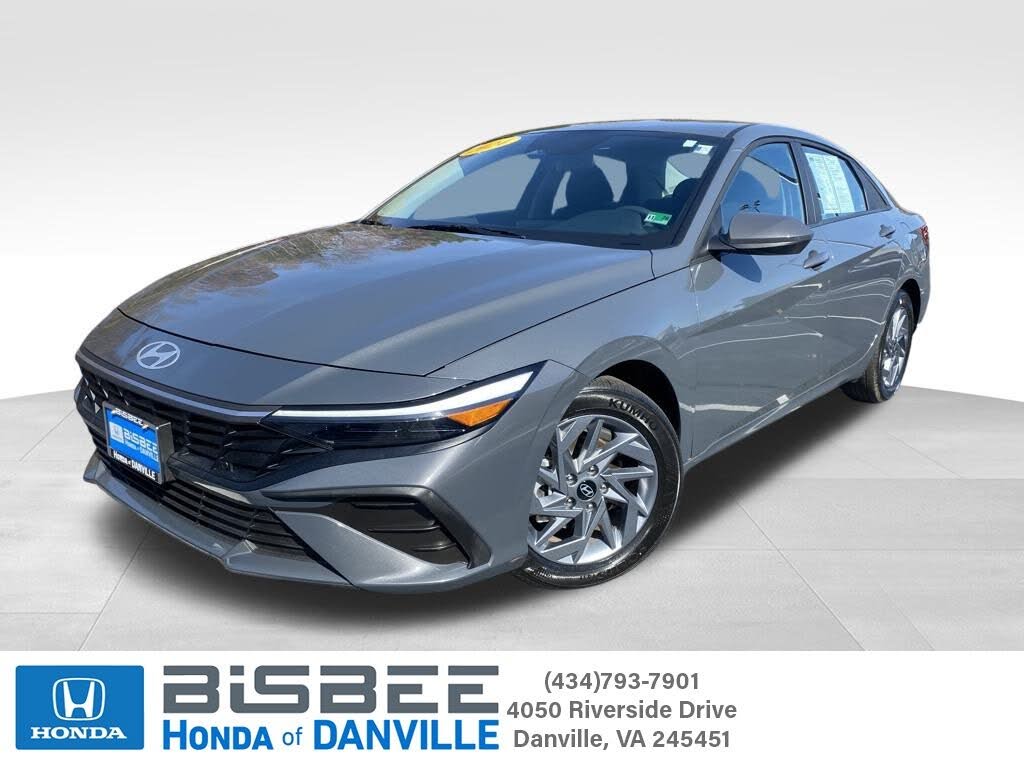 2024 Hyundai Elantra SEL FWD