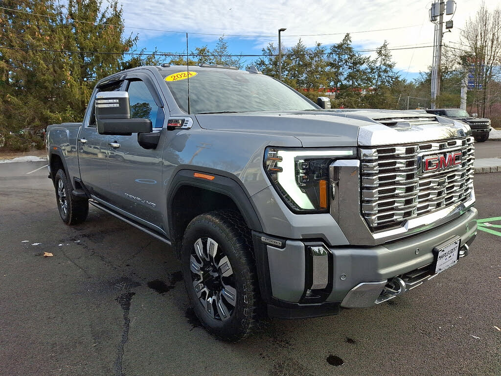 2024 GMC Sierra 3500HD Denali Crew Cab 4WD