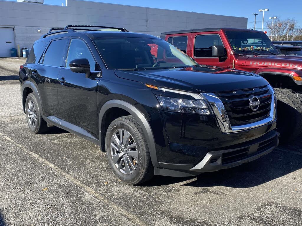 2024 Nissan Pathfinder SV FWD