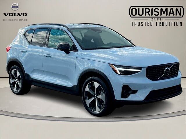 2026 Volvo XC40 B5 Plus AWD