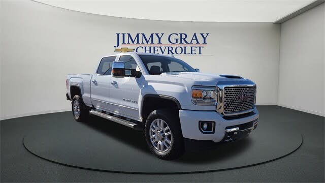 2017 GMC Sierra 3500HD Denali Crew Cab LB DRW 4WD