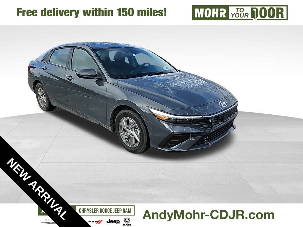 2025 Hyundai Elantra SE FWD