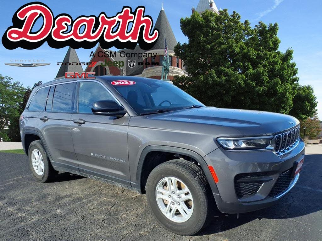 2023 Jeep Grand Cherokee Laredo 4WD